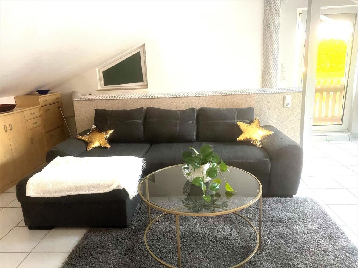Moeblierte 3 Zimmer Apartment - Mit Smart Tv, Wlan Und Kostenfreie Parkplaetze Schloß Holte-Stukenbrock Exterior foto